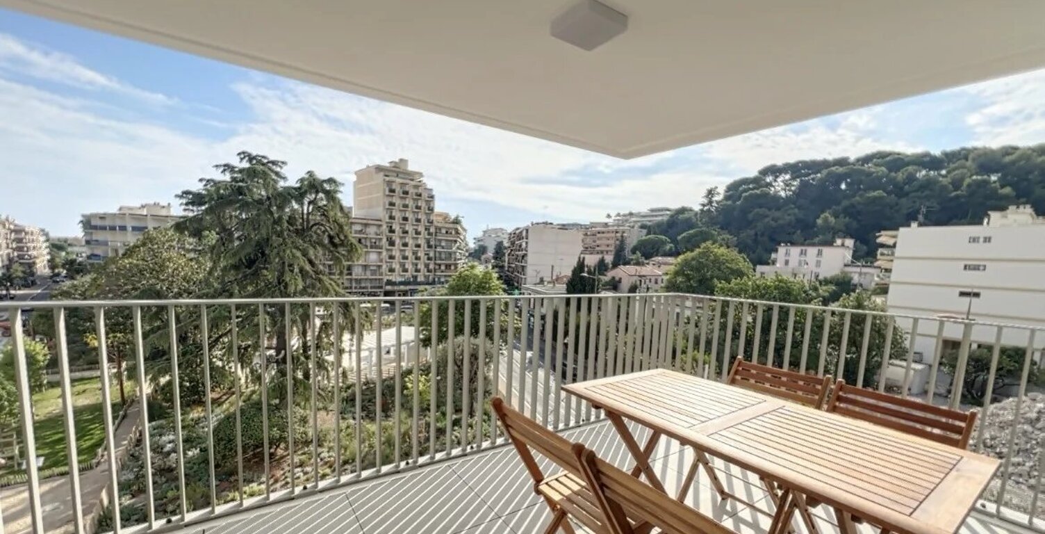 Superbe 2 pièces meublé - Saint-Laurent-du-Var — photo 1
