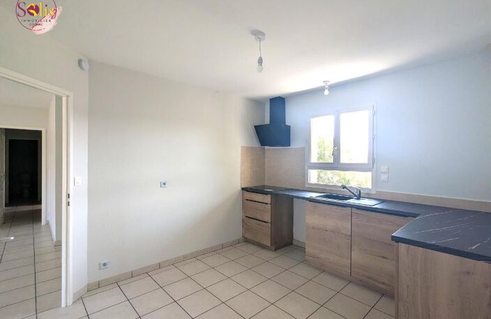 Location maison 6 pièces 104 m² à Châteaubernard (16100) — photo 3