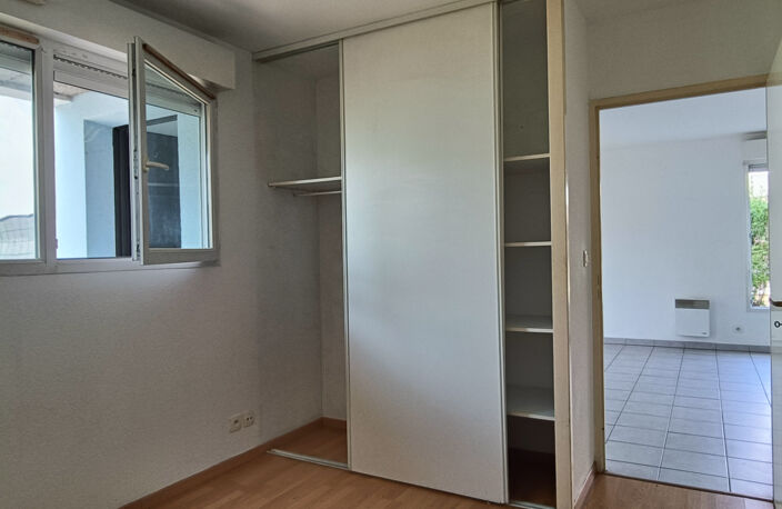 Appartement T2 RDC avec place de parking sécurisée — photo 2