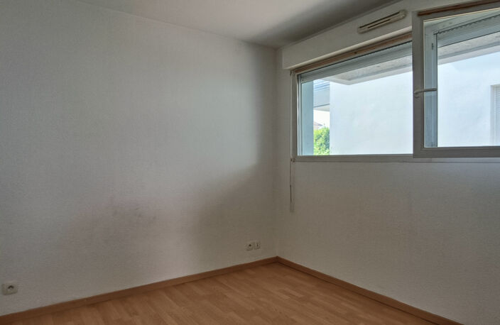 Appartement T2 RDC avec place de parking sécurisée — photo 3