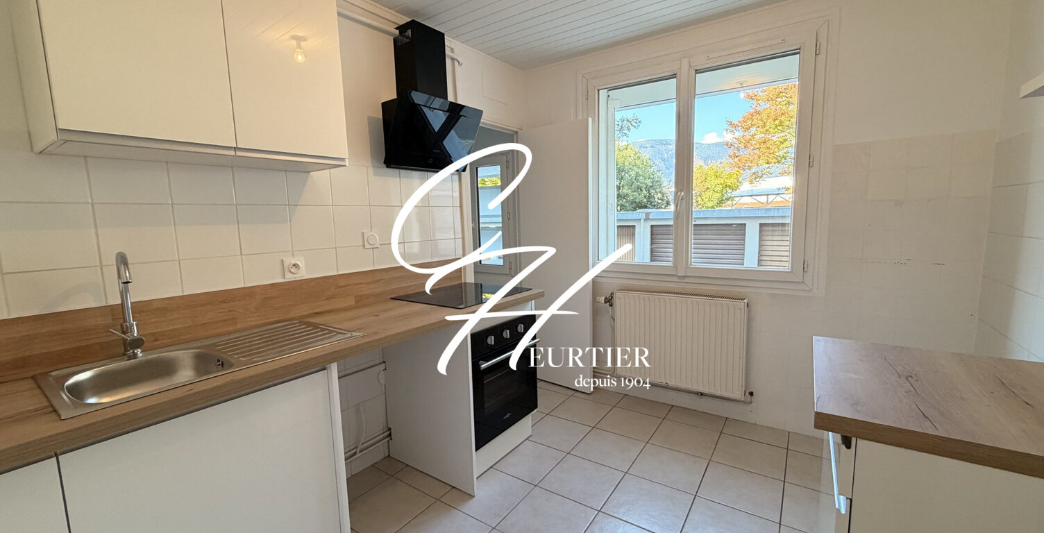ST MARTIN D'HERES - APPARTEMENT T4 - BALCON — photo 1