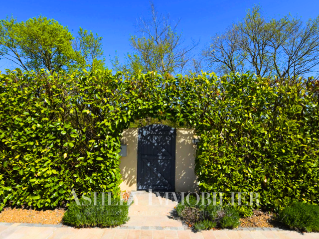 MAISON DE PLAIN PIED À VENDRE À 20 MINUTES DE LA ROCHELLE - — photo du bien