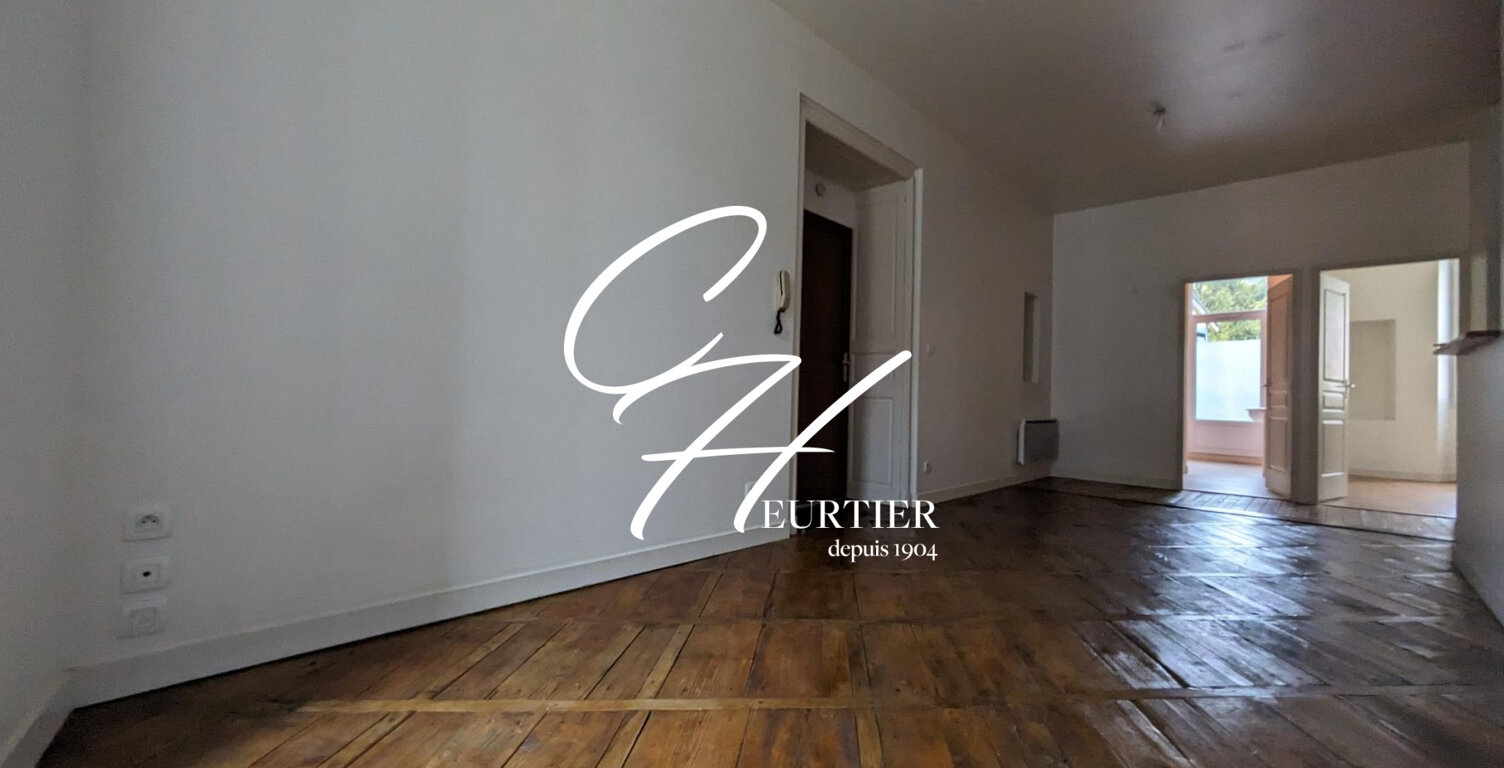 Appartement 3 pièces + Cuisine - VOIRON — photo 1