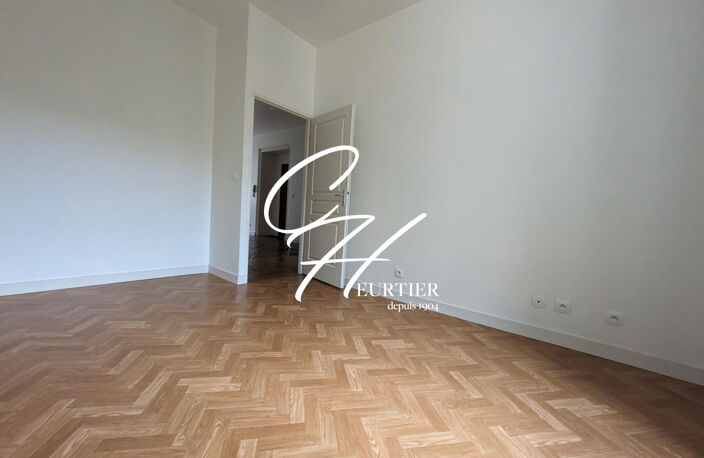 Appartement 3 pièces + Cuisine - VOIRON — photo 5