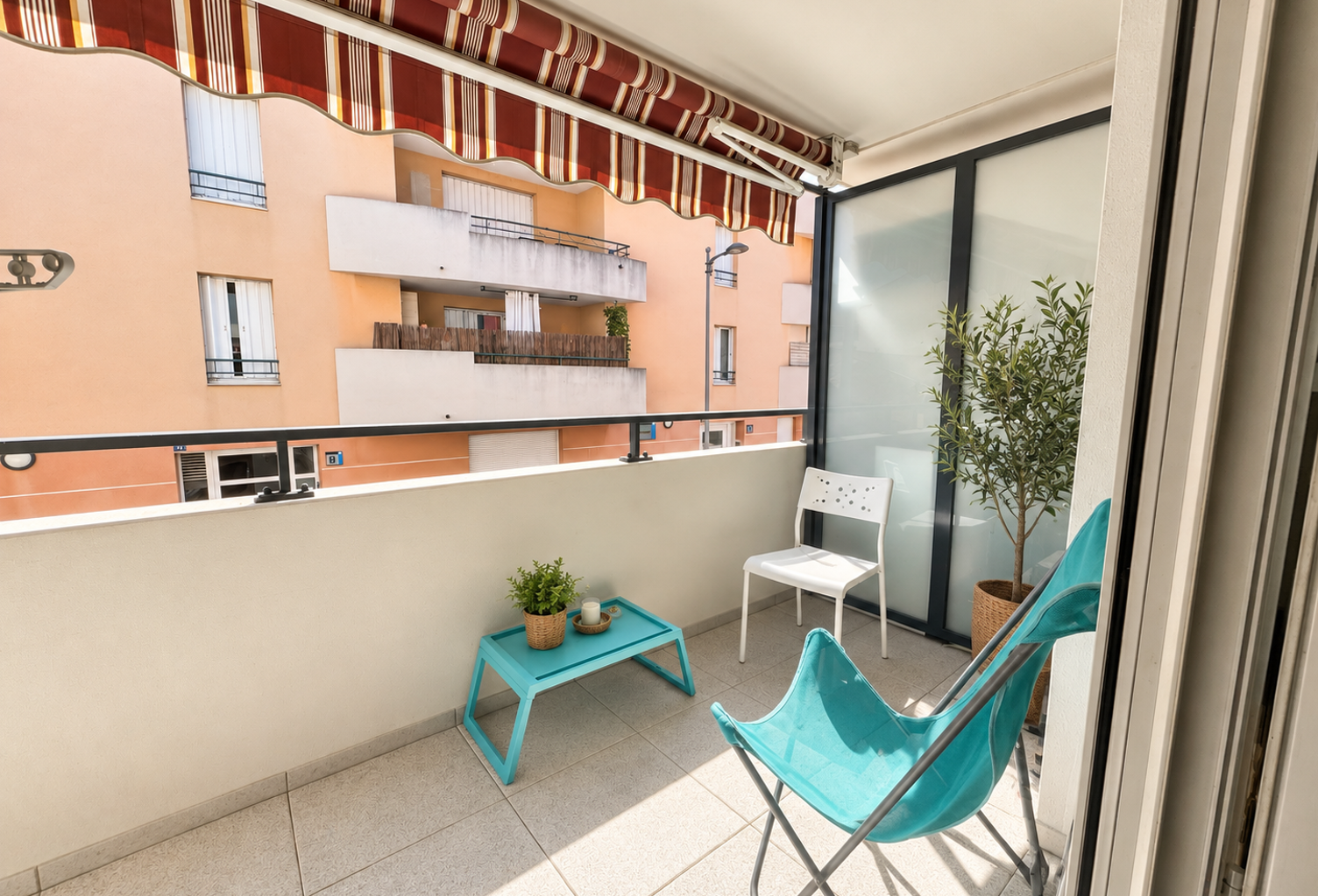 Aubagne   Résidence Terracota : T2 lumineux avec terrasse ex — photo 1