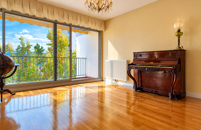 TRESPOEY - Appartement T4 - 101 m² - Vue Pyrénées - Ascenseur - Garage - Parking - Cellier — photo 3