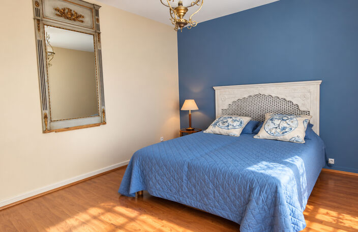 TRESPOEY - Appartement T4 - 101 m² - Vue Pyrénées - Ascenseur - Garage - Parking - Cellier — photo 5