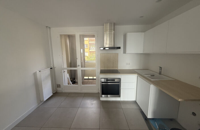 HYERES COSTEBELLE - APPARTEMENT T4 — photo 3