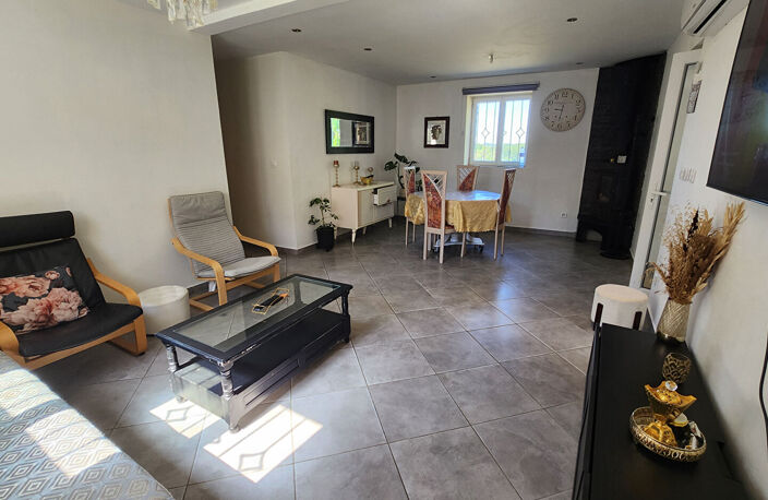 IMMEUBLE DE RAPPORT - 3 LOGEMENTS - PROCHE PUGNAC — photo 4