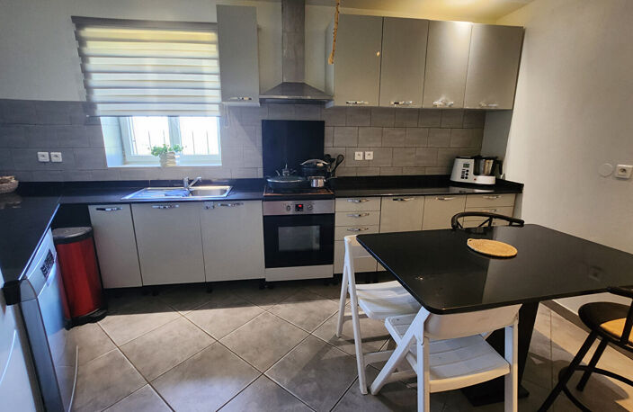 IMMEUBLE DE RAPPORT - 3 LOGEMENTS - PROCHE PUGNAC — photo 5