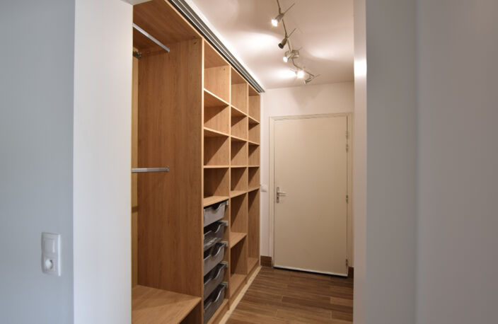 Beau studio MEUBLÉ avec terrasse et jardin privé — photo 4