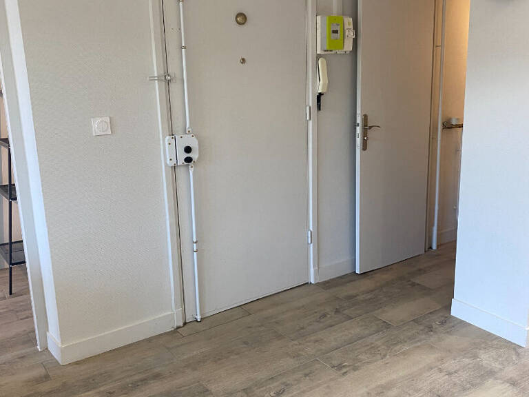 CHAMBRE A LOUER DANS APPARTEMENT EN COLOCATION - LYON 8 — photo 1