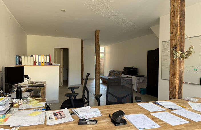 LE CENTRAL - GENCAY — photo 2
