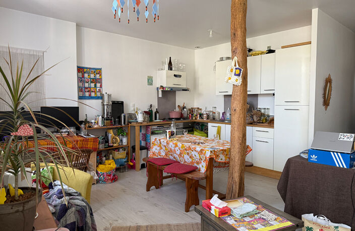 LE CENTRAL - GENCAY — photo 3