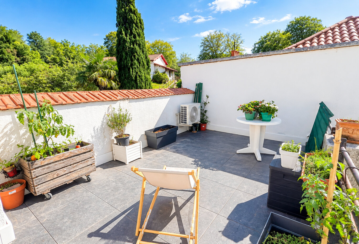 Bayonne St Esprit T2 dernier étage avec grande terrasse de 16m² — photo 1