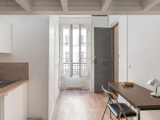 Pied à terre avec ascenseur 2eme étage. — photo du bien
