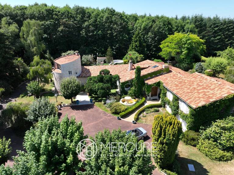 CONFORTABLE PROPRIETE ET CADRE AGREABLE — photo 1