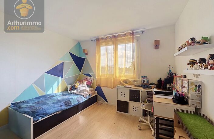 Appartement 4 Pièces avec Balcon, Cave et Place de Stationnement — photo 5
