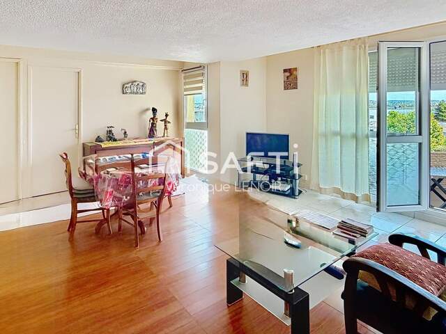 CHATOU - Hauts de Chatou : Beau 2P de 61m2 avec vaste TERRASSE dans une résidence sécurisée — photo du bien