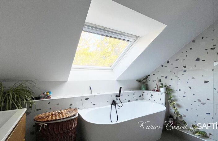 Maison contemporaine de 1990 idéale pour une grande famille en résidence sécurisée. — photo 5