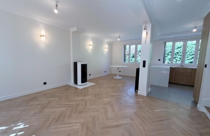 MAGNIFIQUE MAISON RÉNOVÉE À NEUF AVEC STUDIO INDÉPENDANT — photo 2