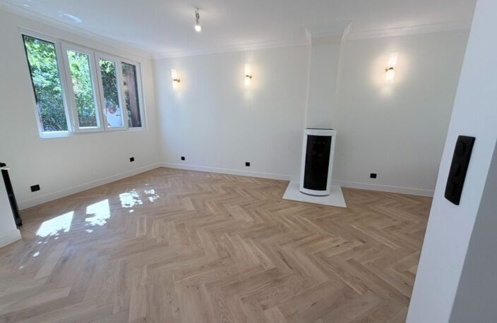 MAGNIFIQUE MAISON RÉNOVÉE À NEUF AVEC STUDIO INDÉPENDANT — photo 4