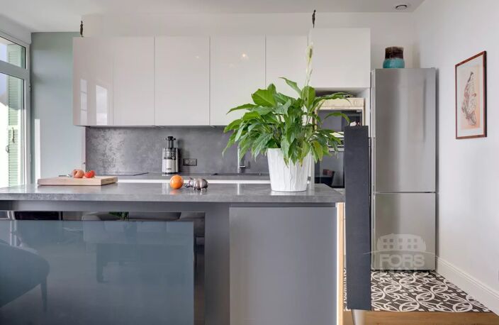 Vue panoramique sur la Côte d’Azur pour cet appartement de caractère — photo 3