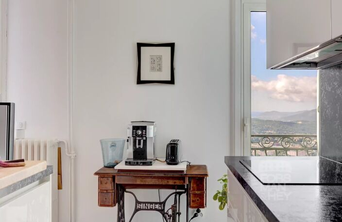 Vue panoramique sur la Côte d’Azur pour cet appartement de caractère — photo 5