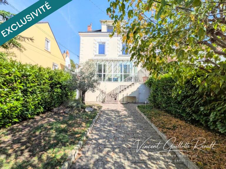 BASSE-INDRE  MAISON FAMILIALE AVEC VUE EXCEPTIONNELLE SUR LA LOIRE — photo 1