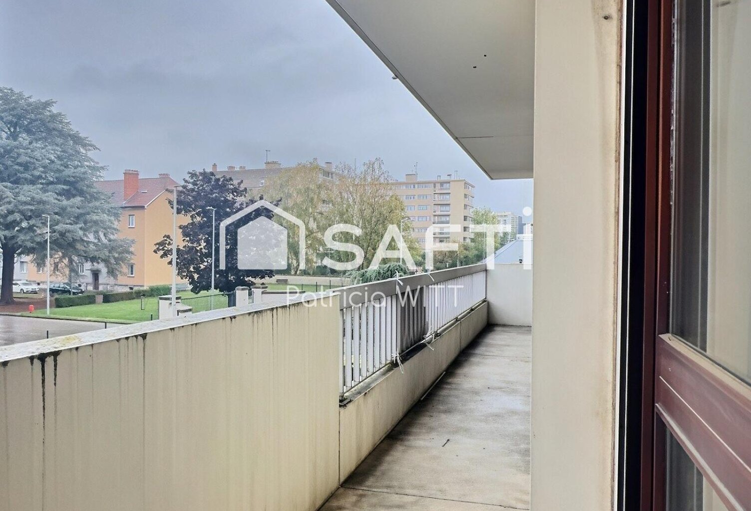 Coup de cœur assuré pour ce T2 de 56,50 m² à rénover entièrement, et son grand balcon — photo 1