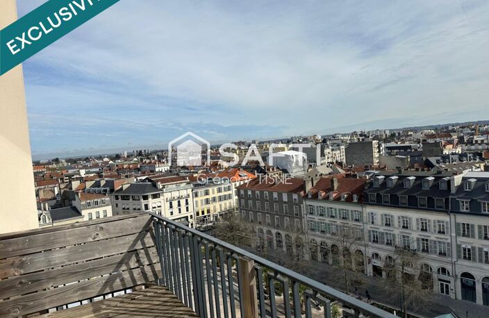 Au cœur de la ville, profitez d'une vue exceptionnelle sur la place Clémenceau et les Pyrénées — photo 5