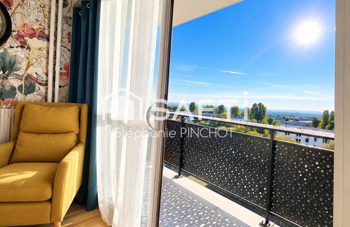 BEAUVAIS  Résidence Jeanne Hachette  F5 de 96 m² — photo 2