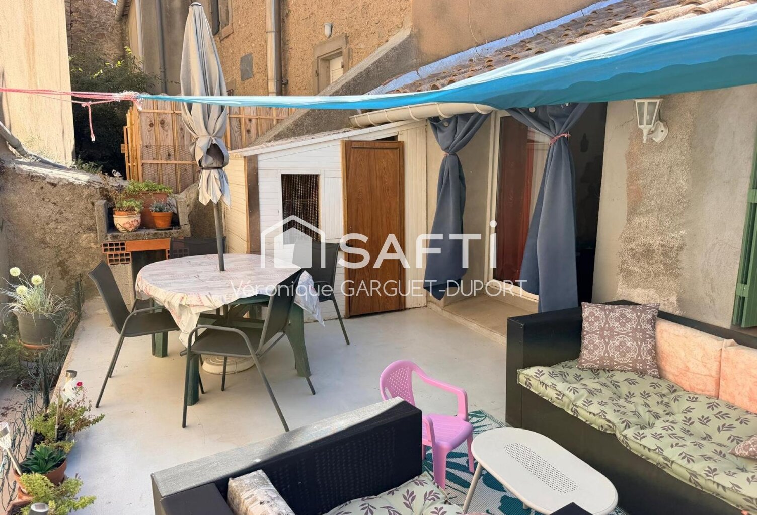 Immeuble avec local commercial et logement avec terrasse — photo 1