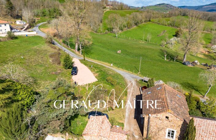 Belle demeure en pierre au cœur d'un hameau retiré — photo 2