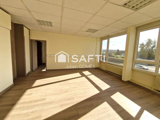 Bureau 2 pièces de 45 m2 à louer - 77470 TRILPORT — photo du bien