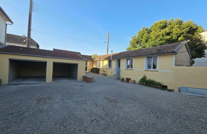 MAISON DE PLAIN-PIED AVEC DÉPENDANCE RÉNOVÉE, 3 GARAGES ET CUISINE D'ÉTÉ ! — photo 4