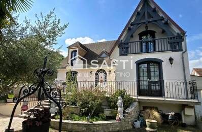 Maison avec Beau Volume et Terrain de 701 m² — photo du bien