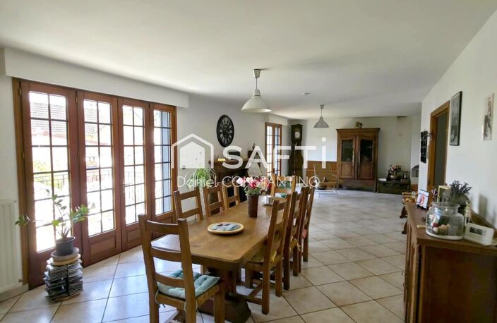 Maison avec Beau Volume et Terrain de 701 m² — photo 5