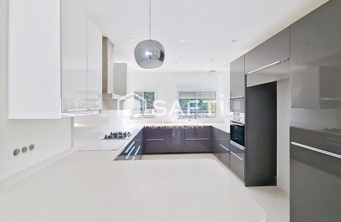 MAISON DE 280M2 JARDIN DE 1700M2 — photo 2