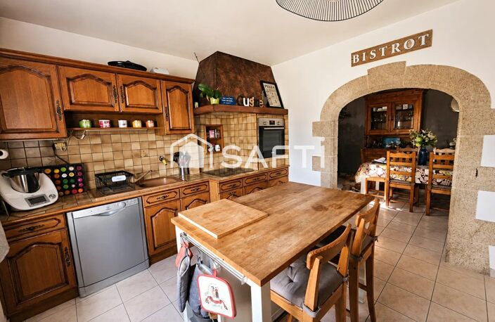 SAINT-CARREUC  Maison 163 m², 5 chambres, jardin — photo 4