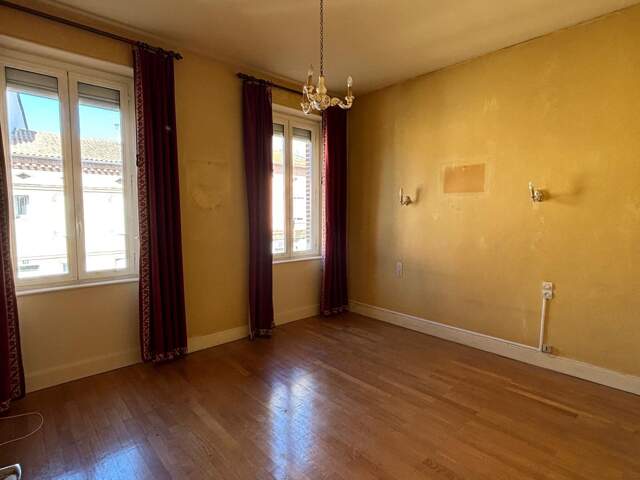Appartement à rénover — photo du bien