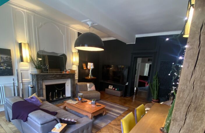 Triplex de 155m2 (129m2 Carrez) centre de Rennes. — photo 2