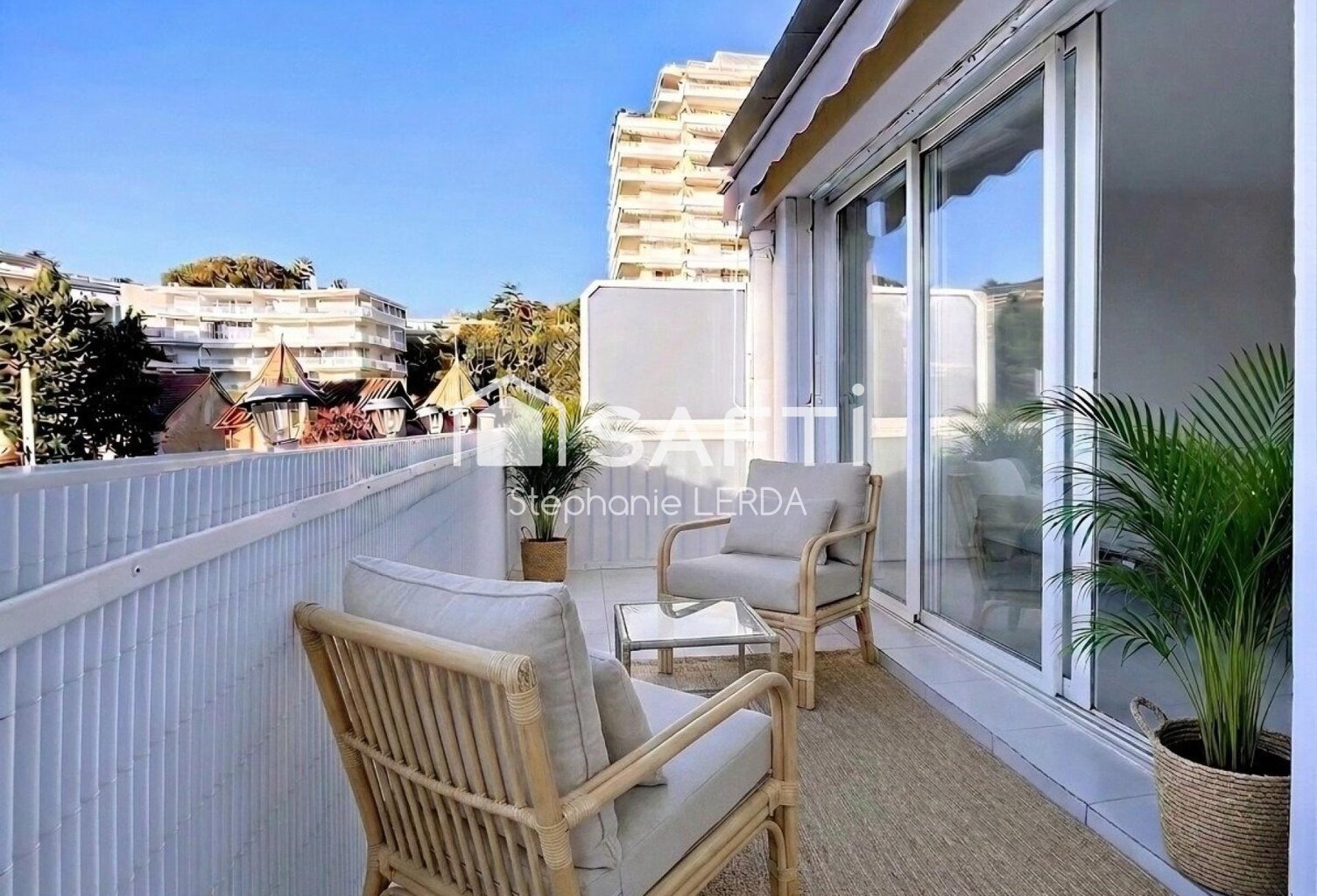 DERNIER ETAGE  LUMINEUX — photo 1
