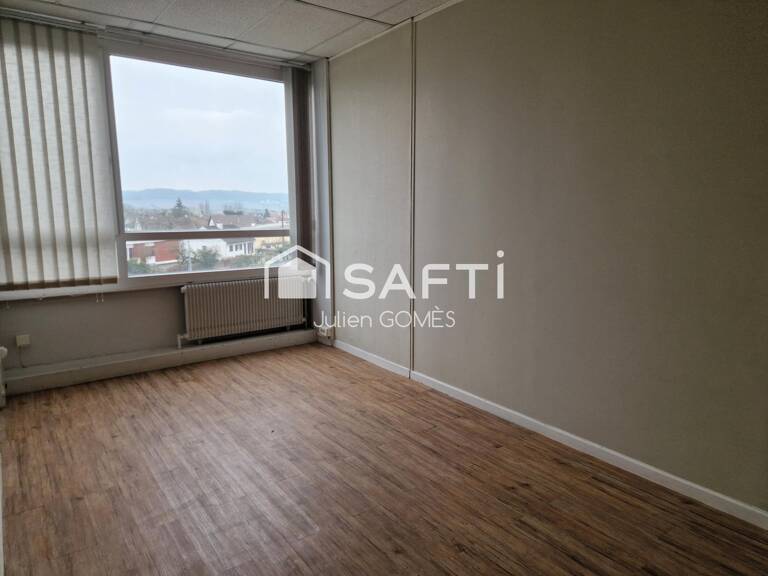 Bureau 1 pièce de 15m2 à louer - 77470 Trilport — photo 1