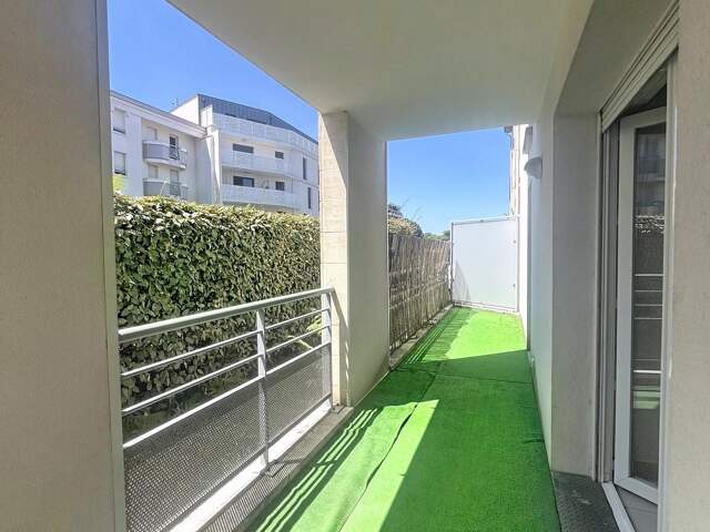le Bouscat centre - T2 de 41 m2 avec terrasse et parking. — photo du bien