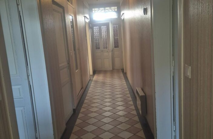 Grande maison de caractère à rénover ! — photo 4