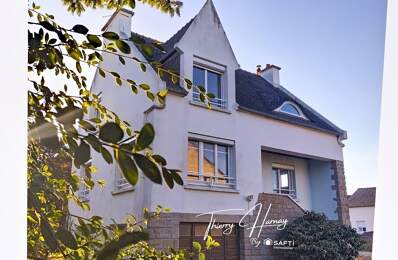 **LOCQUIREC  Élégante maison rénovée avec vue mer, à 5 minutes à pied des plages** — photo du bien