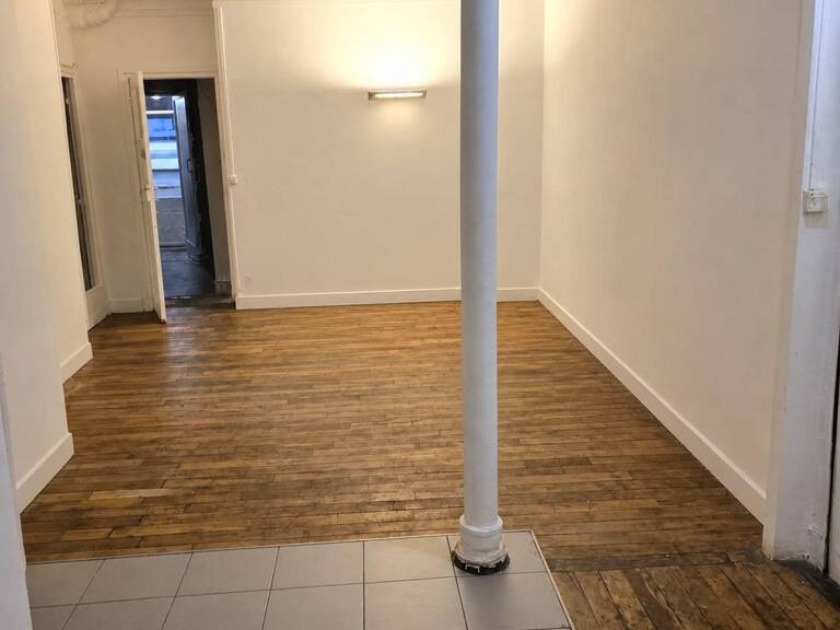 VDS MURS LOCAL AVEC VITRINE 190M2 - BUTTES CHAUMONT — photo 1