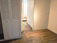 VDS MURS LOCAL AVEC VITRINE 190M2 - BUTTES CHAUMONT — photo 2
