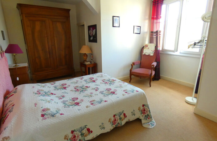 Aurillac maison 5 chambres plus T2 — photo 4